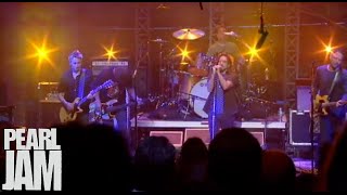 Do The Evolution  Late Show With David Letterman  Pearl Jam [upl. by Anait]