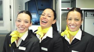 Vueling y Fundación Theodora Sonrisas que vuelan [upl. by Meer85]